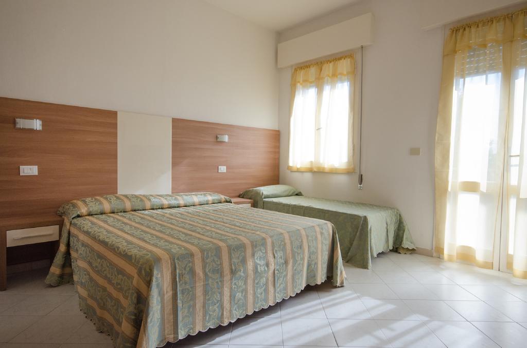 Hotel Vallechiara Лидо-ди-Савио Экстерьер фото