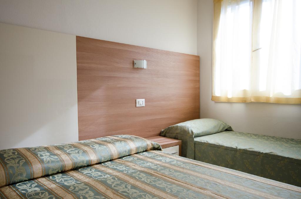 Hotel Vallechiara Лидо-ди-Савио Экстерьер фото