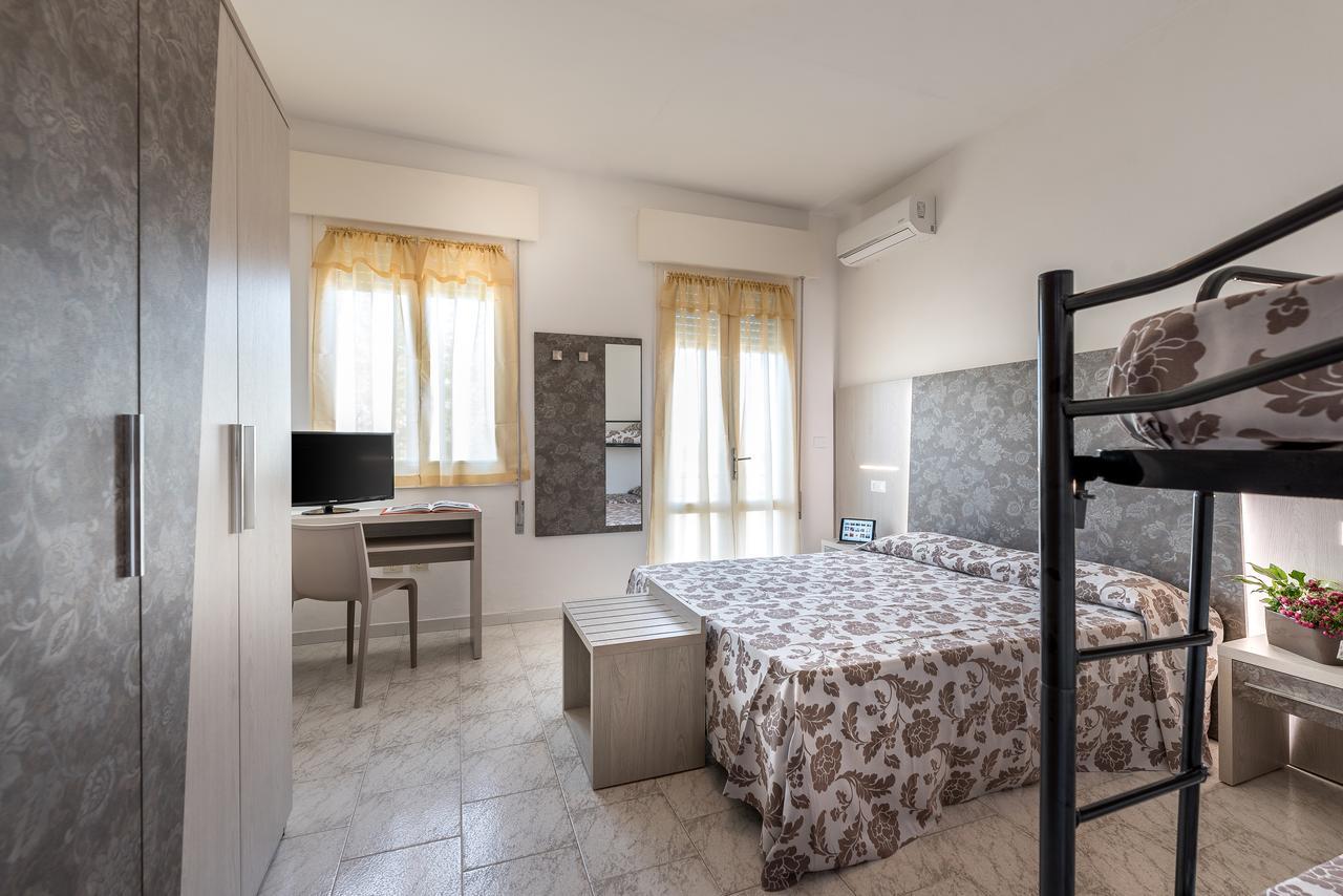 Hotel Vallechiara Лидо-ди-Савио Экстерьер фото
